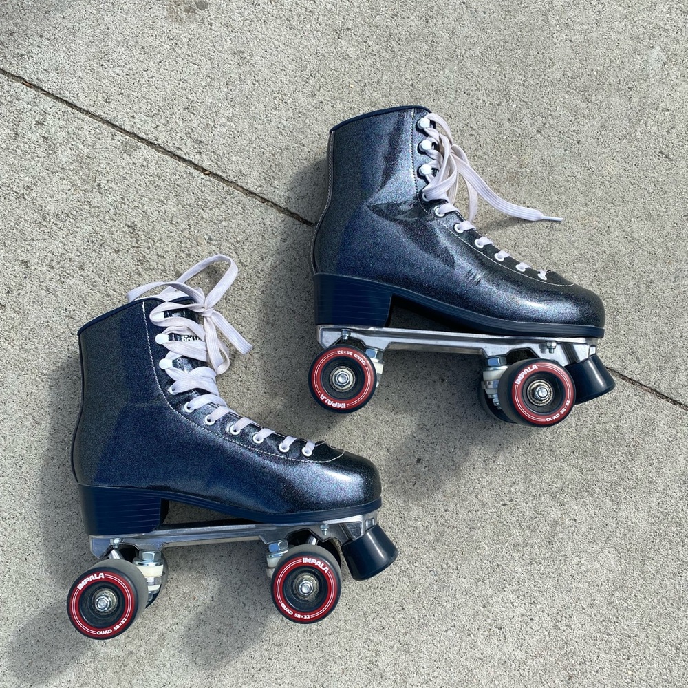 Impala Quad Roller Skates in Midnight